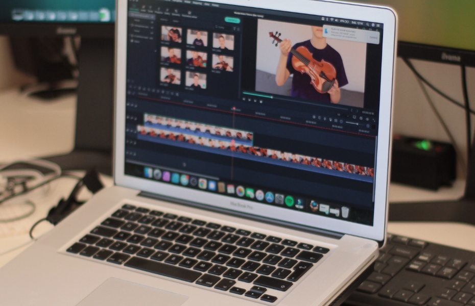 How to become a video editor