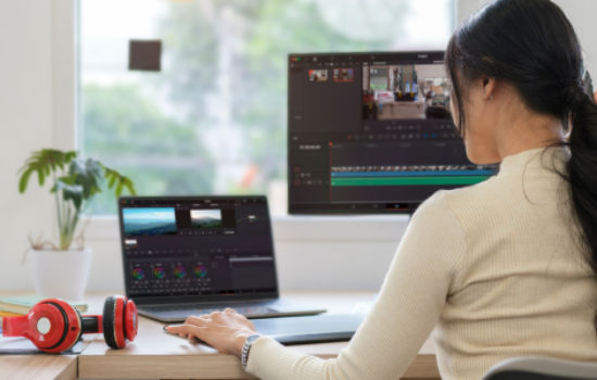 How to Become a Video Editor Without a degree